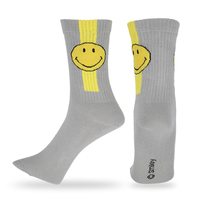Meias masculinas casuais personalizadas com padrões e letras de emojis sorridentes, que são feitas com algodão de alta qualidade, então as meias são macias, confortáveis, duráveis, respiráveis ​​e quentes.